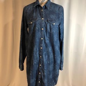 EUC Gap Floral Denim Dress Size Medium